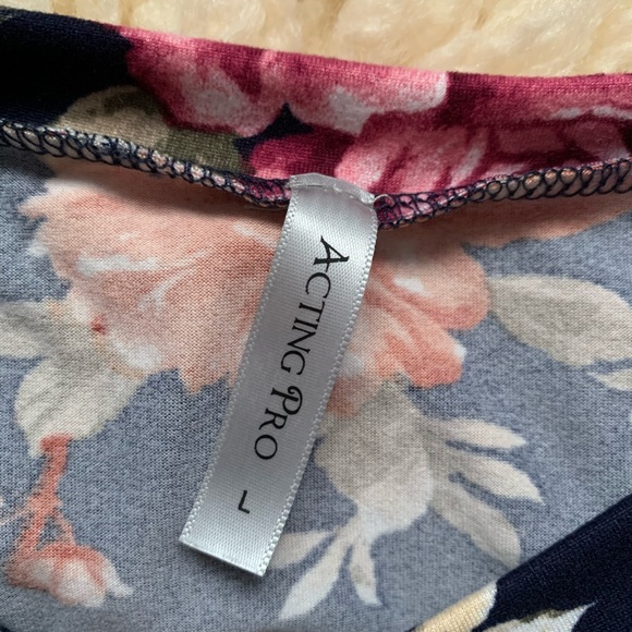 Floral Shirt with Elbow Pads - Picture 3 of 3